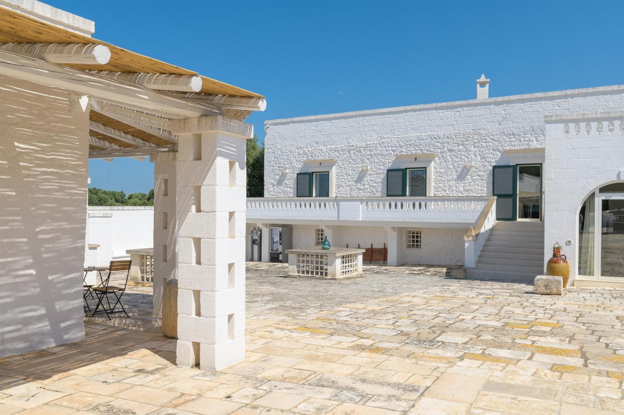 Masseria Abadia Uno 오스투니 외부 사진